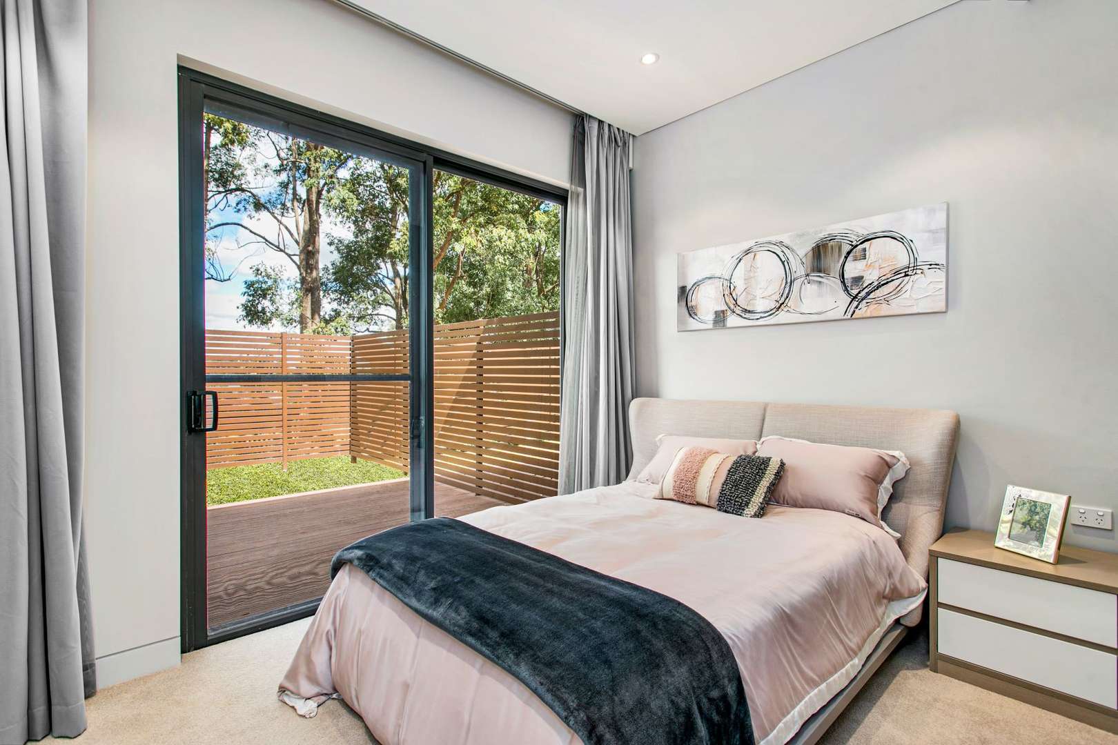 VILLA 32: ELEGANT RETIREMENT - NEW RELAESE