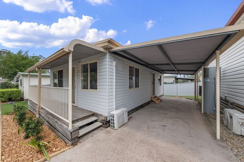Two Bedroom Home - Fresh Modern Kitchen!