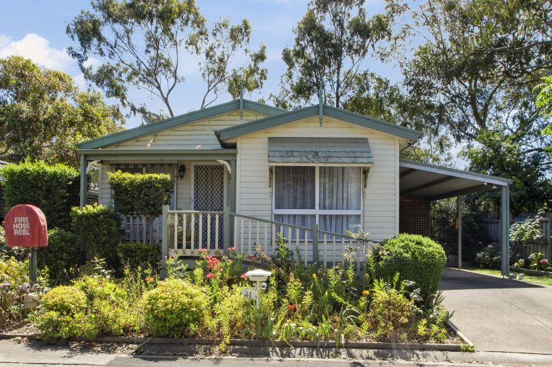 2 Bedrooms – Gardeners Delight!