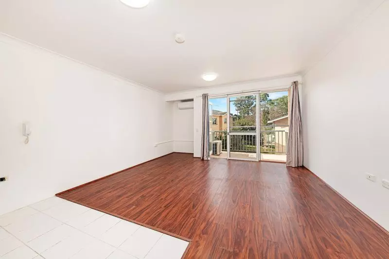 Fully Renovated Studio Apartment -balcony and views