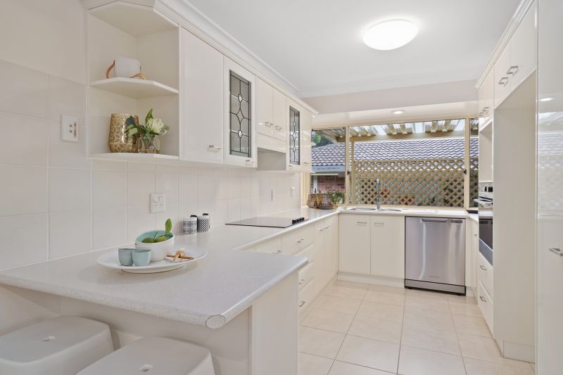 Stunning Villa within a stone's throw to 12 Acres of Parklands