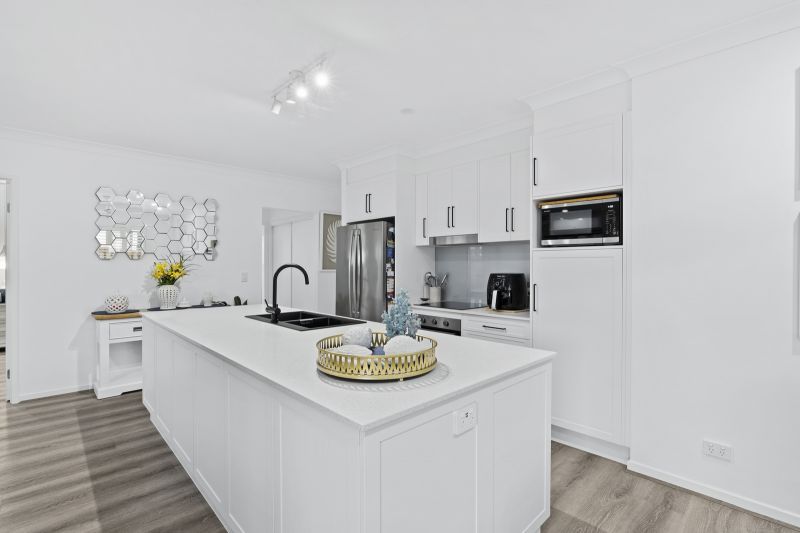 Beautiful Home
Don't skip this one- This two bedroom home is next level and not to be missed!