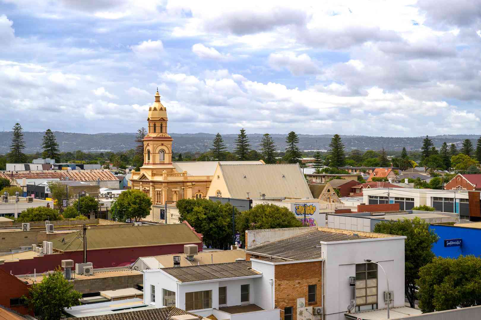 Level 3 Apartment with Spectacular Adelaide Hills Views