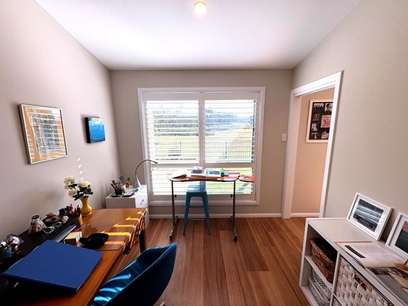 Great Block backing onto bushland reserve