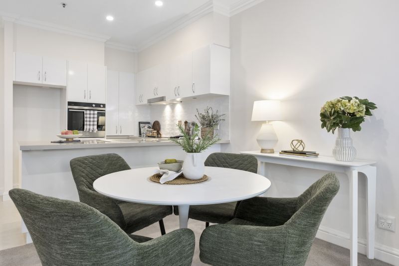 Bright Ground Floor Apartment