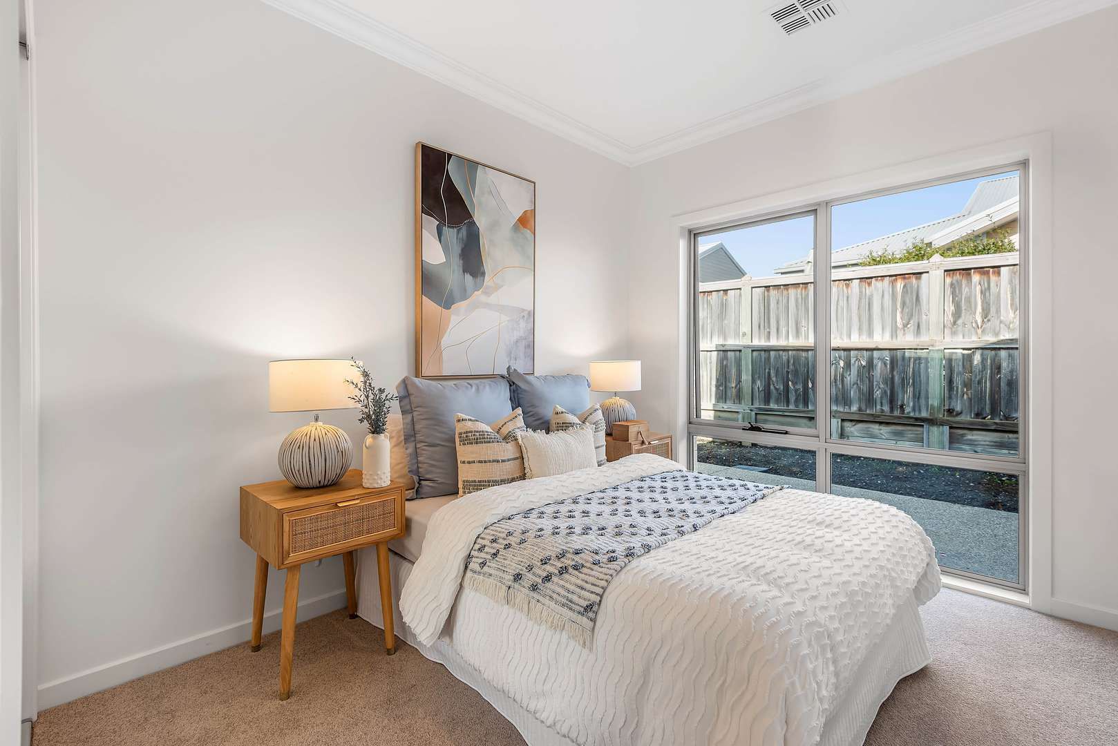 Modern 2 Bedroom Villa in a Peaceful Dingley Village Setting