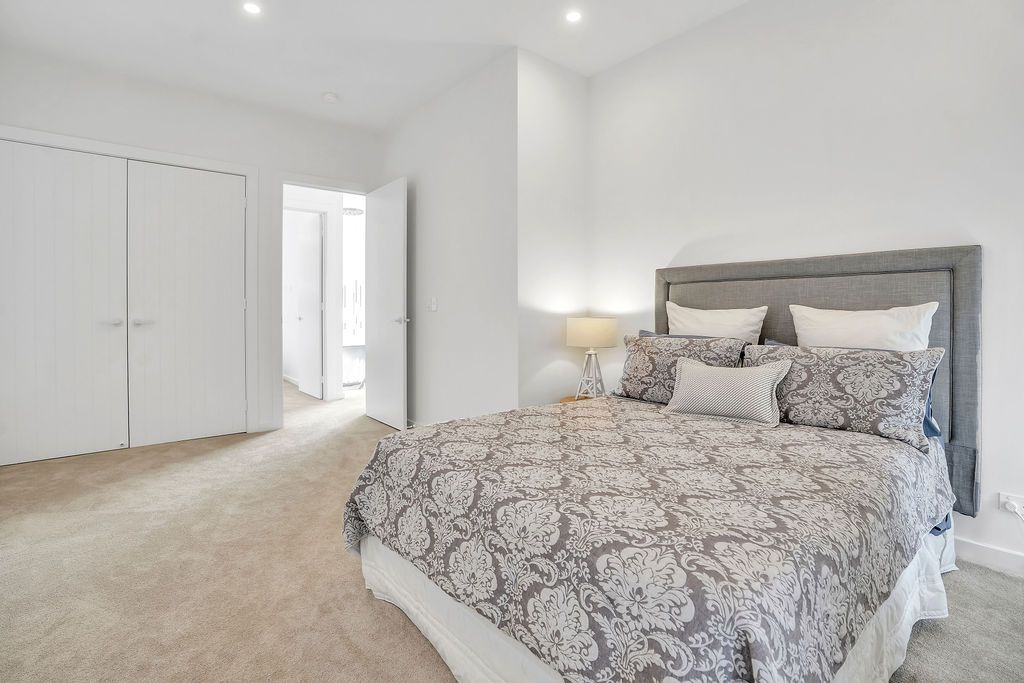 Luxury Living at Palm Lake Resort Pelican Waters