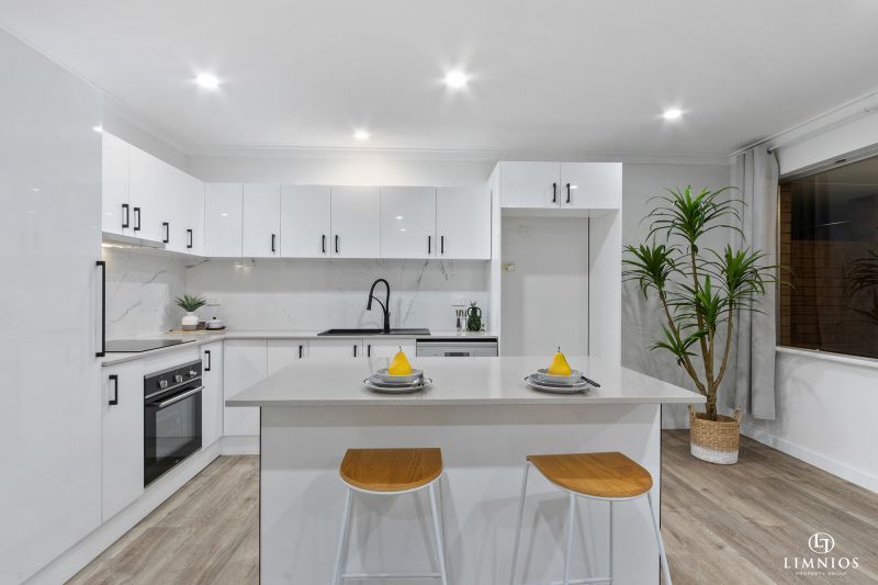 Simply Stunning and Feature Packed!