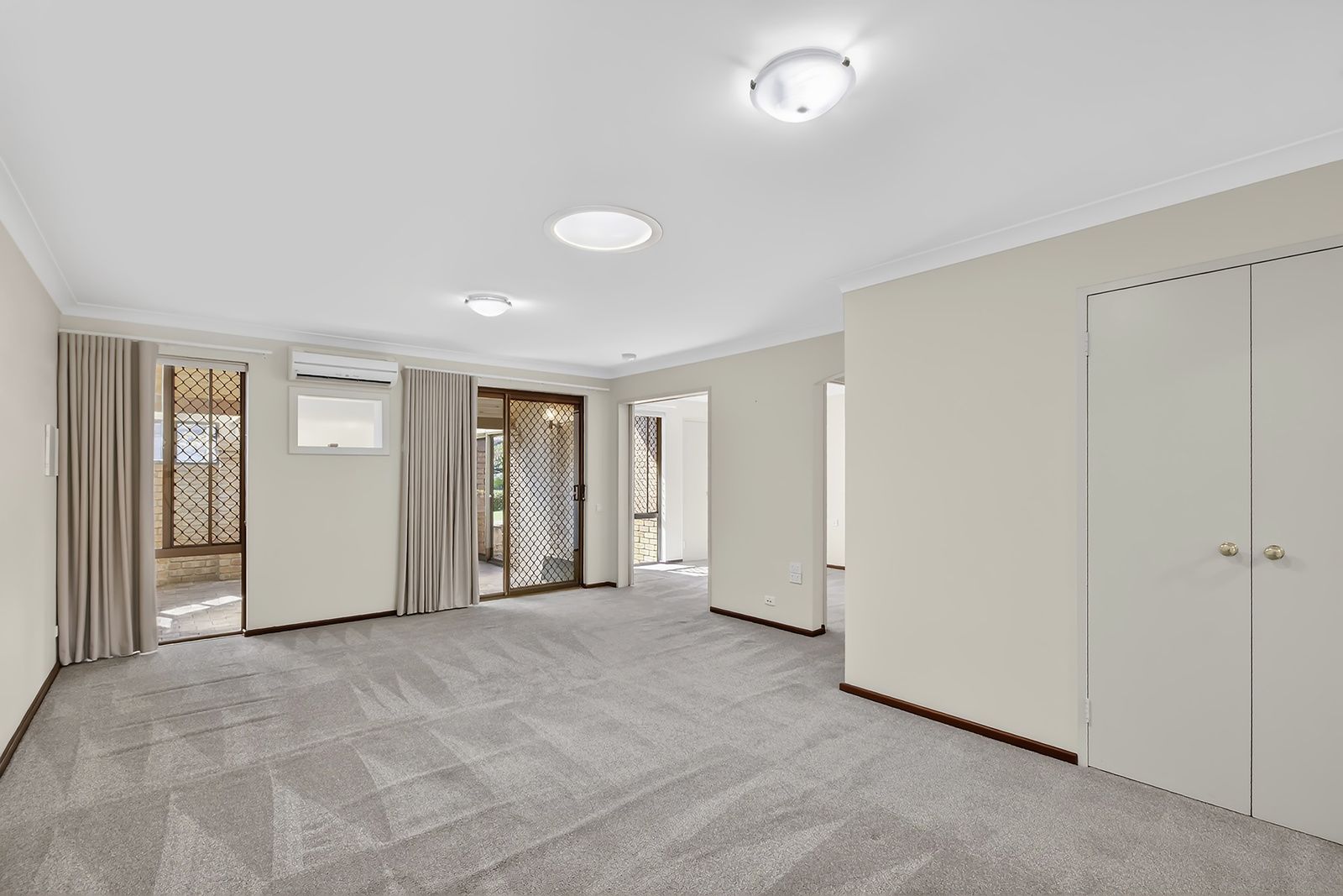 Well appointed villa close to amenities