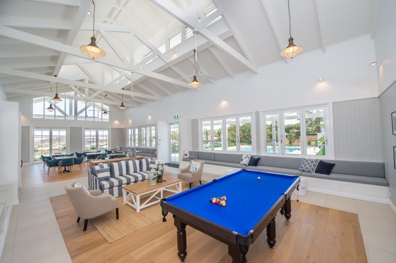 Relaxed Modern Living: Superb Location