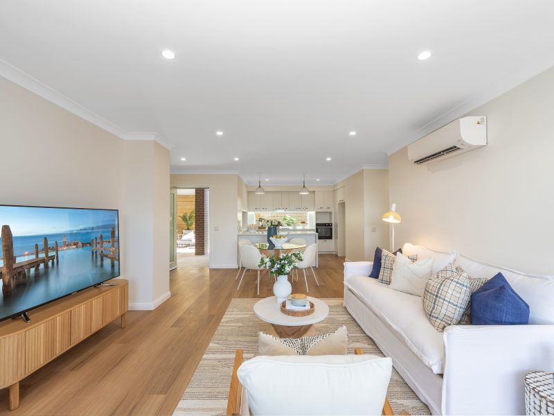 Elegant living by Shortland Waters golf course