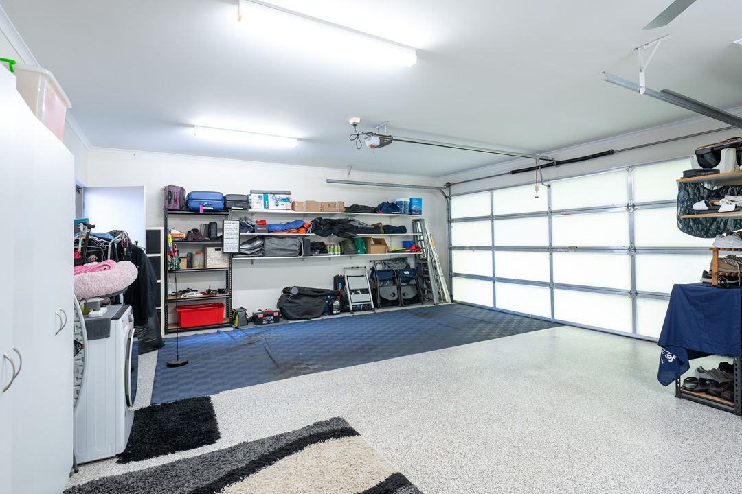 Modern Luxury - Palm Lake Tweed River