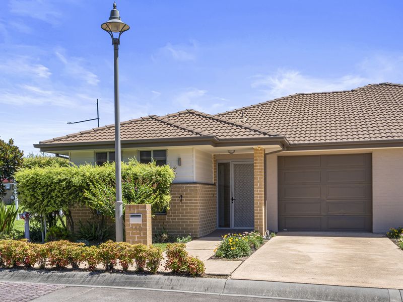 Corner Villa with Large Garden and Fresh Interiors