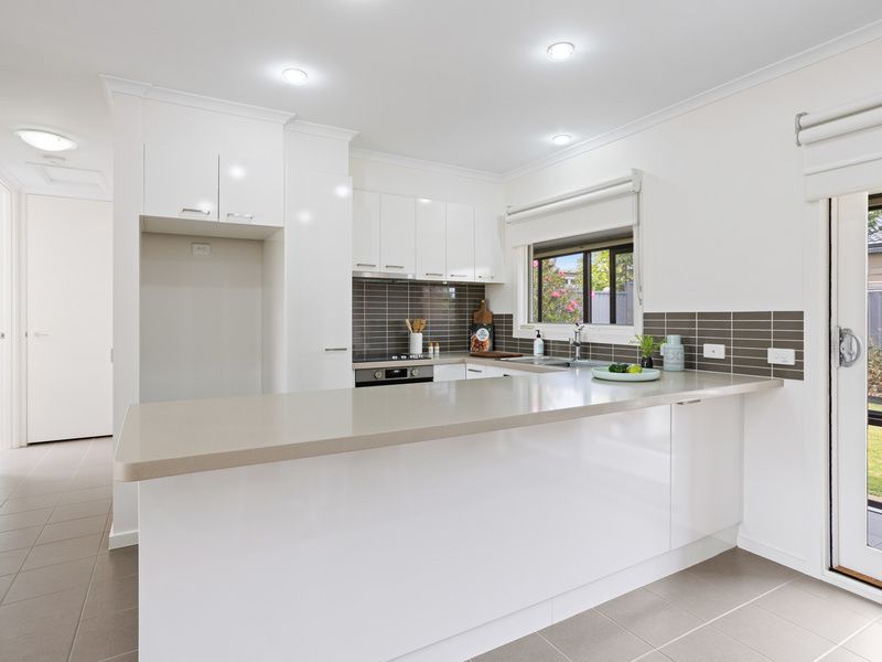 Lovely Villa with Courtyard and Sunroom