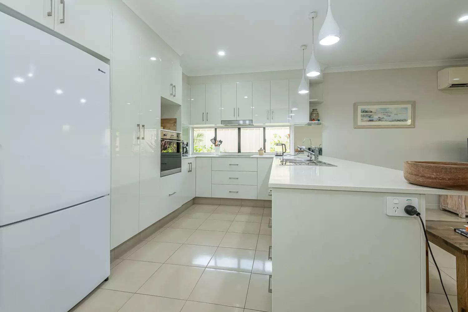 Stylish Living in a Prime Lifestyle Setting 