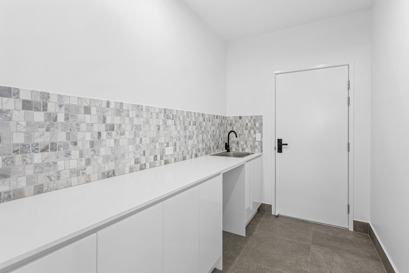 STYLISH, BRAND NEW HOME – YOUR PERFECT RETIREMENT RETREAT!