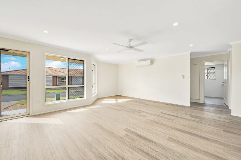 A quiet, peaceful garden surrounds this large 3 bedroom villa