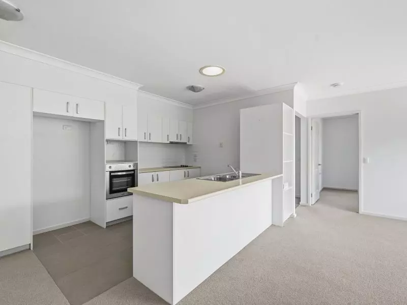 Beautifully Presented Corner Villa
