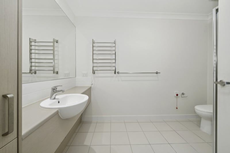 Modern First-Floor Haven with Tranquil Leafy Outlook