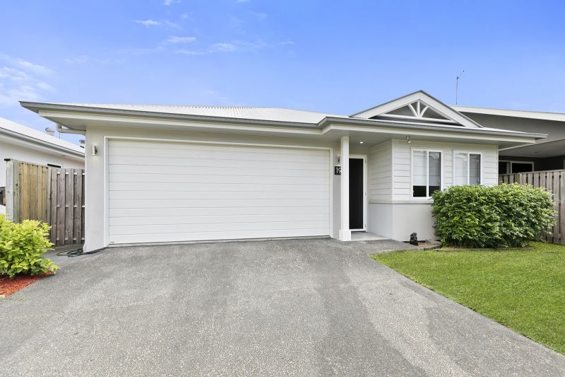 Modern Home with Entertainer's Patio