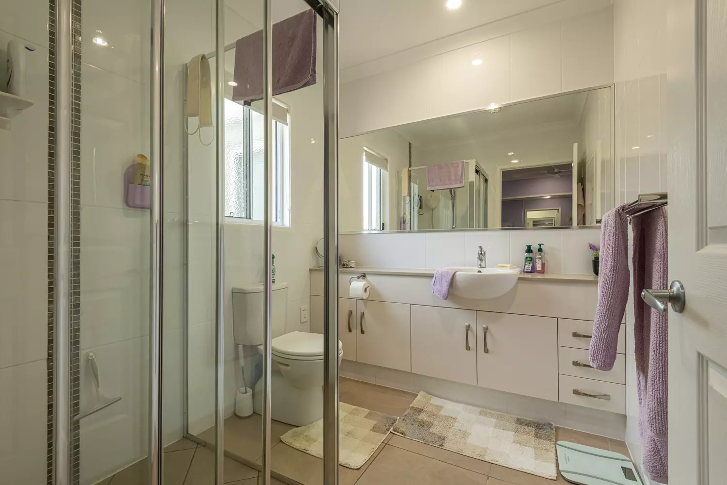 A Beautifully Designed Home for Relaxed Resort-Style Living 