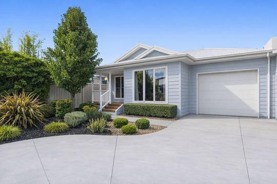 Lifestyle Communities Berwick Waters - Peaceful living with beautiful garden views