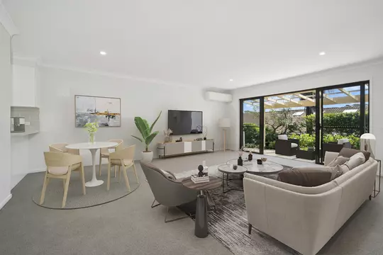 Bright Villa with Private Courtyard