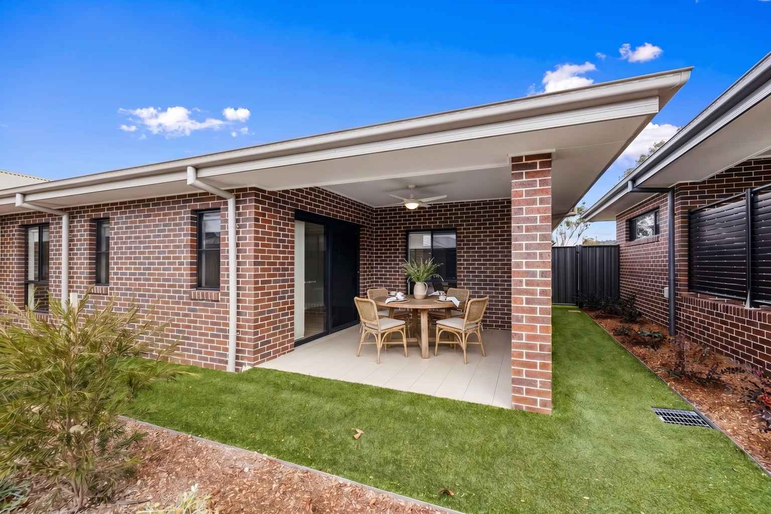 Villa 28 | 3 Bed 2 Bath Oak Tree Retirement Village, Taylor St