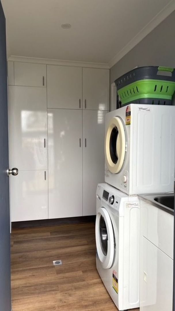 Freshly Renovated MOVE IN READY!!