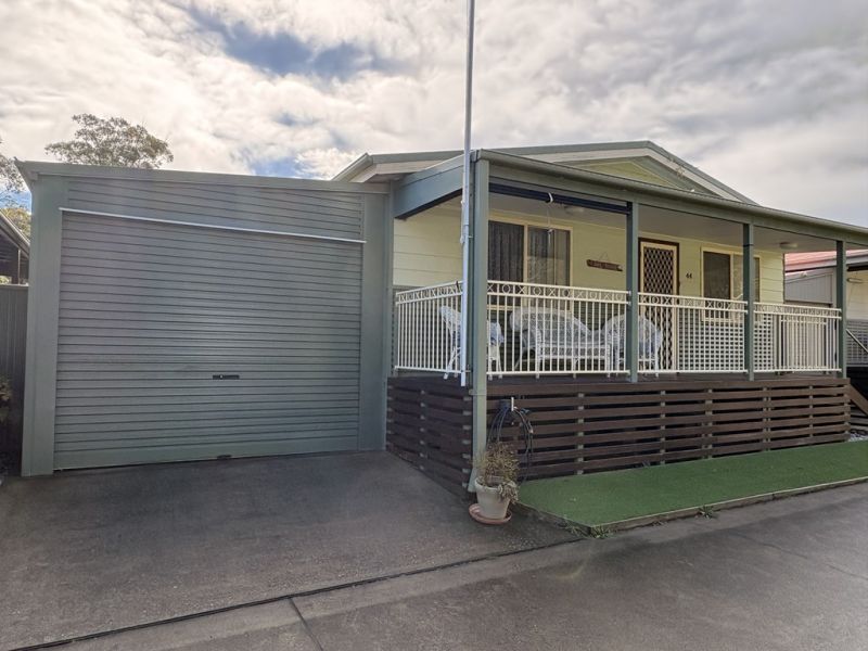 Great Position in Charming Community!