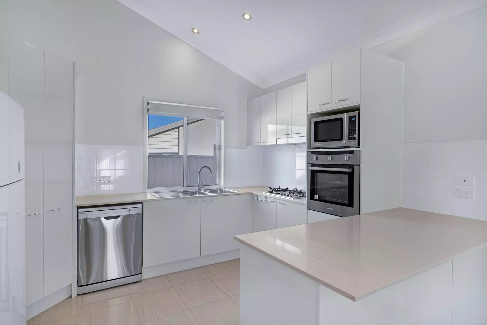 HOME 92 PALM LAKE RESORT TRUGANINA