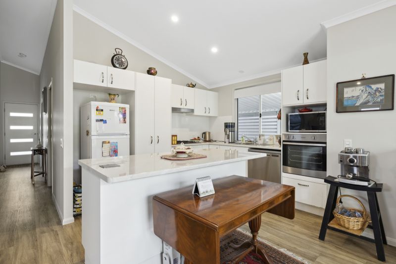 Lush Surrounds – Two Bedroom Home + Study