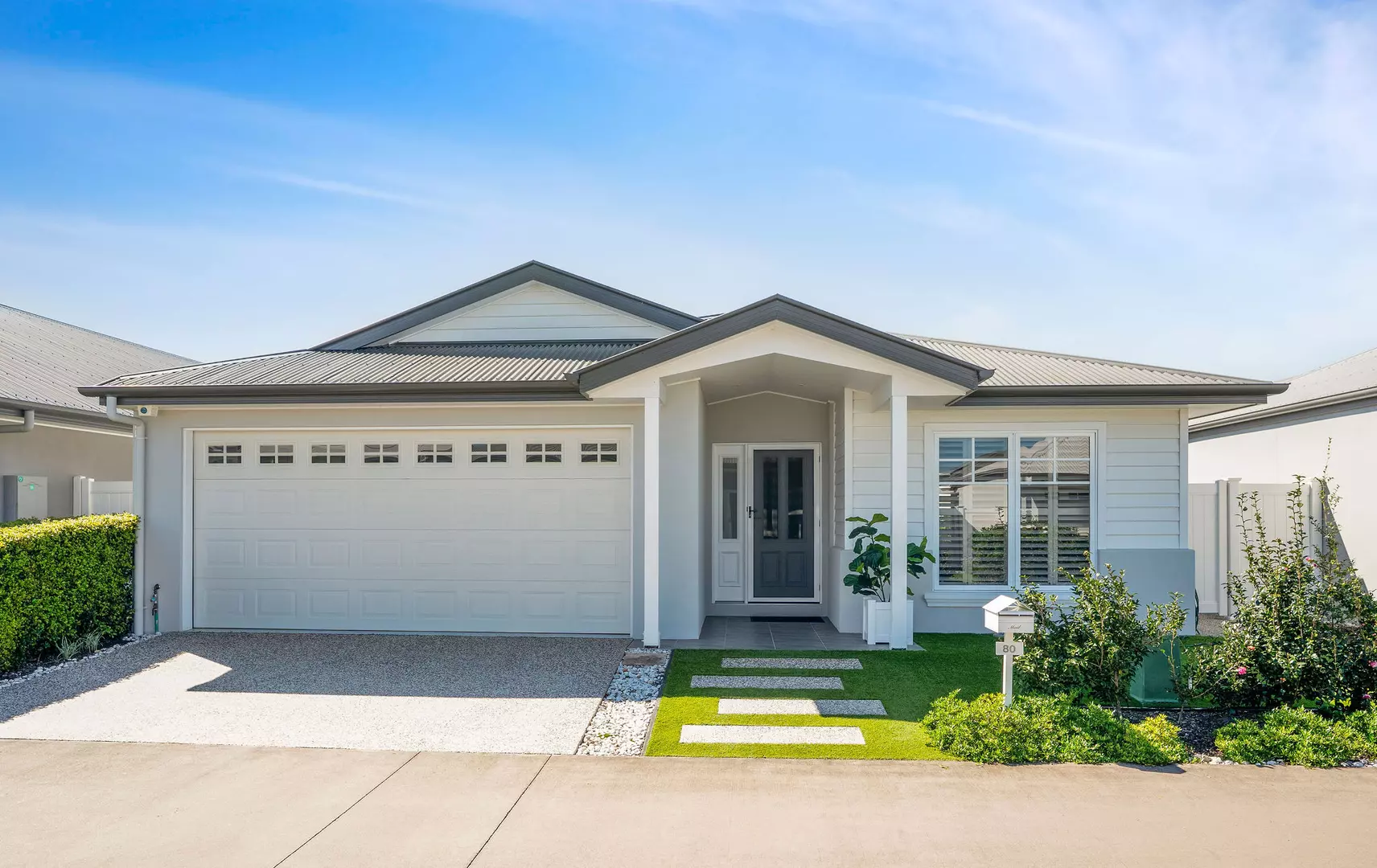 80 Oakdale by Palm Lake Resort