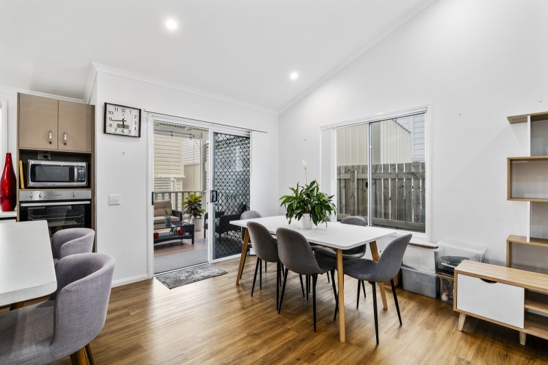 Modern Comfort - Spacious Two Bedroom Home with Study