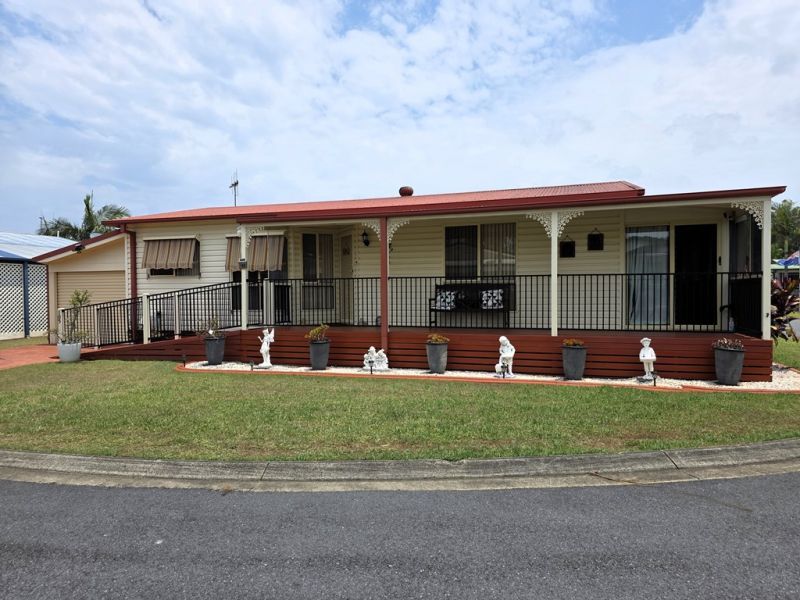 Corner Gem: Sunny 2-Bed Home