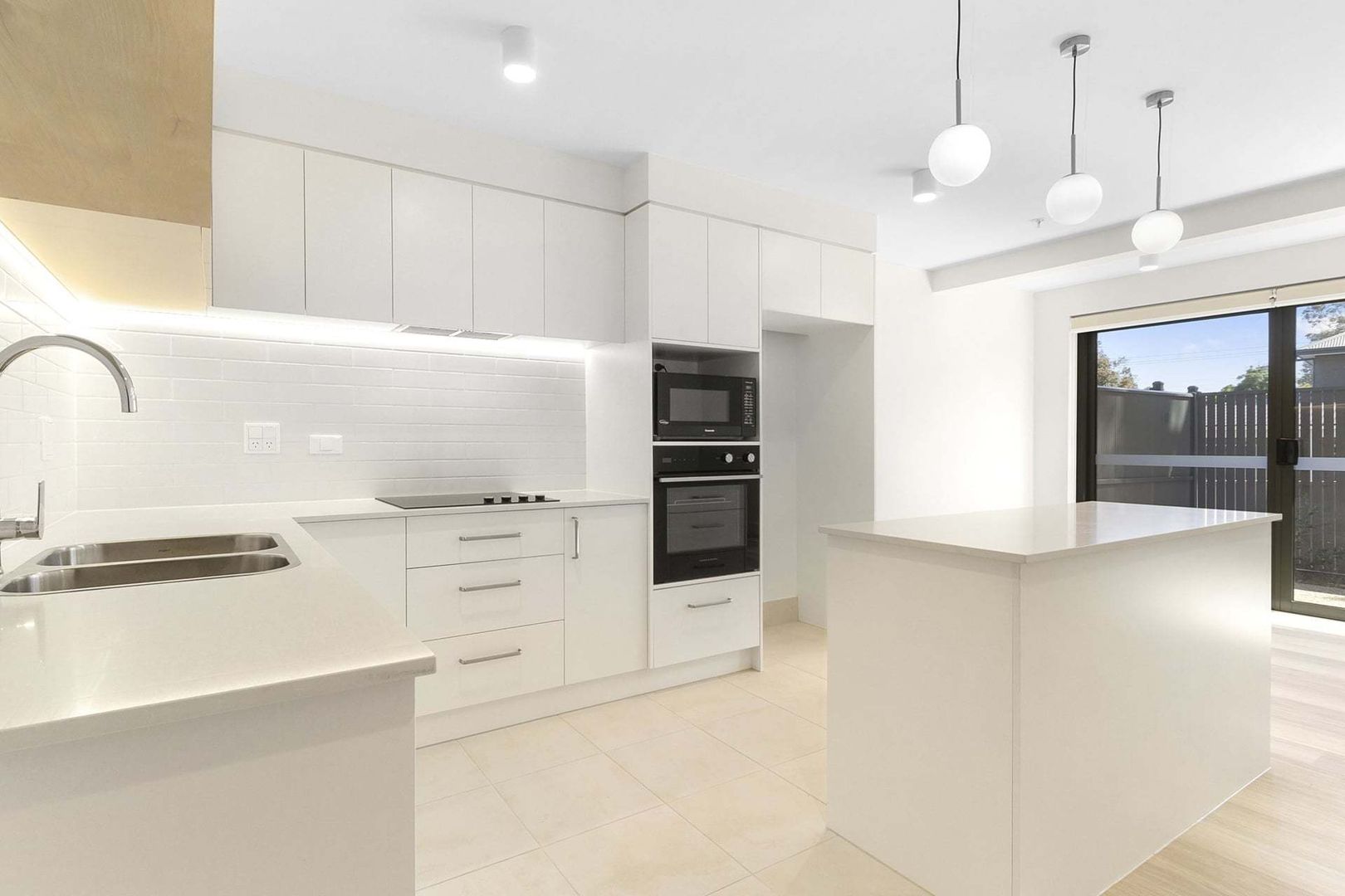 Stunning new and spacious north-facing apartment