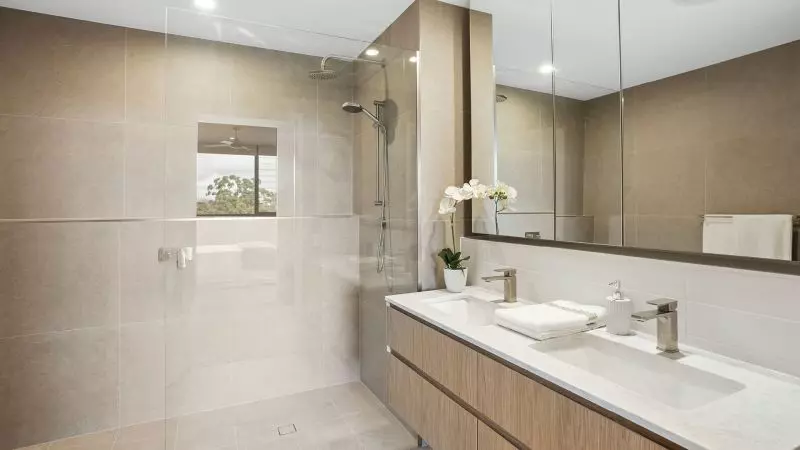 Spacious courtyard apartment surrounded by established gardens