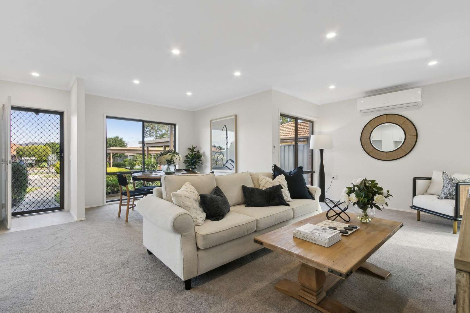 Newly refurbished 2-bed villa with open-plan kitchen