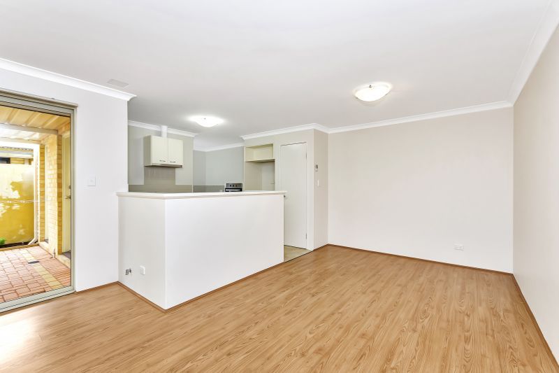 ARCADIA WATERS MADDINGTON - Light & Bright, Ready to Move In...