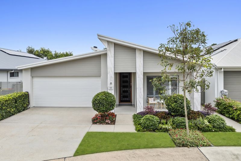 Exquisite Lakeside Property