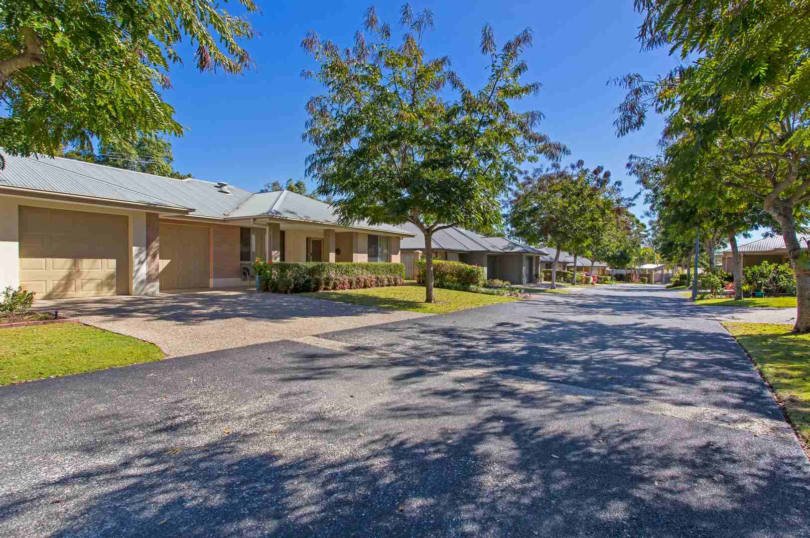 2 Bedroom 2 Bathroom 'Bottlebrush' Villa