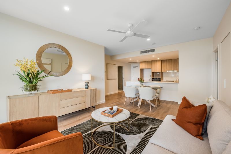 Last Ground Floor Apartment with Courtyard.