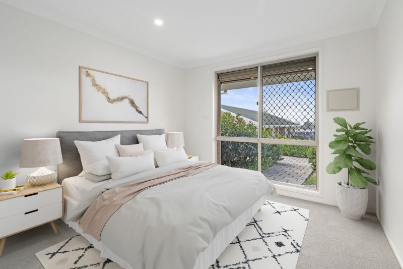 Light-filled modern villa!