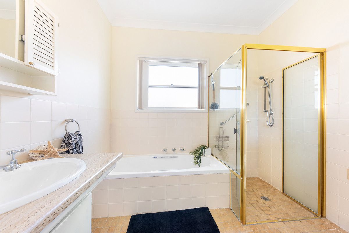 Spacious Leafy Premium Two Bedroom Apartment