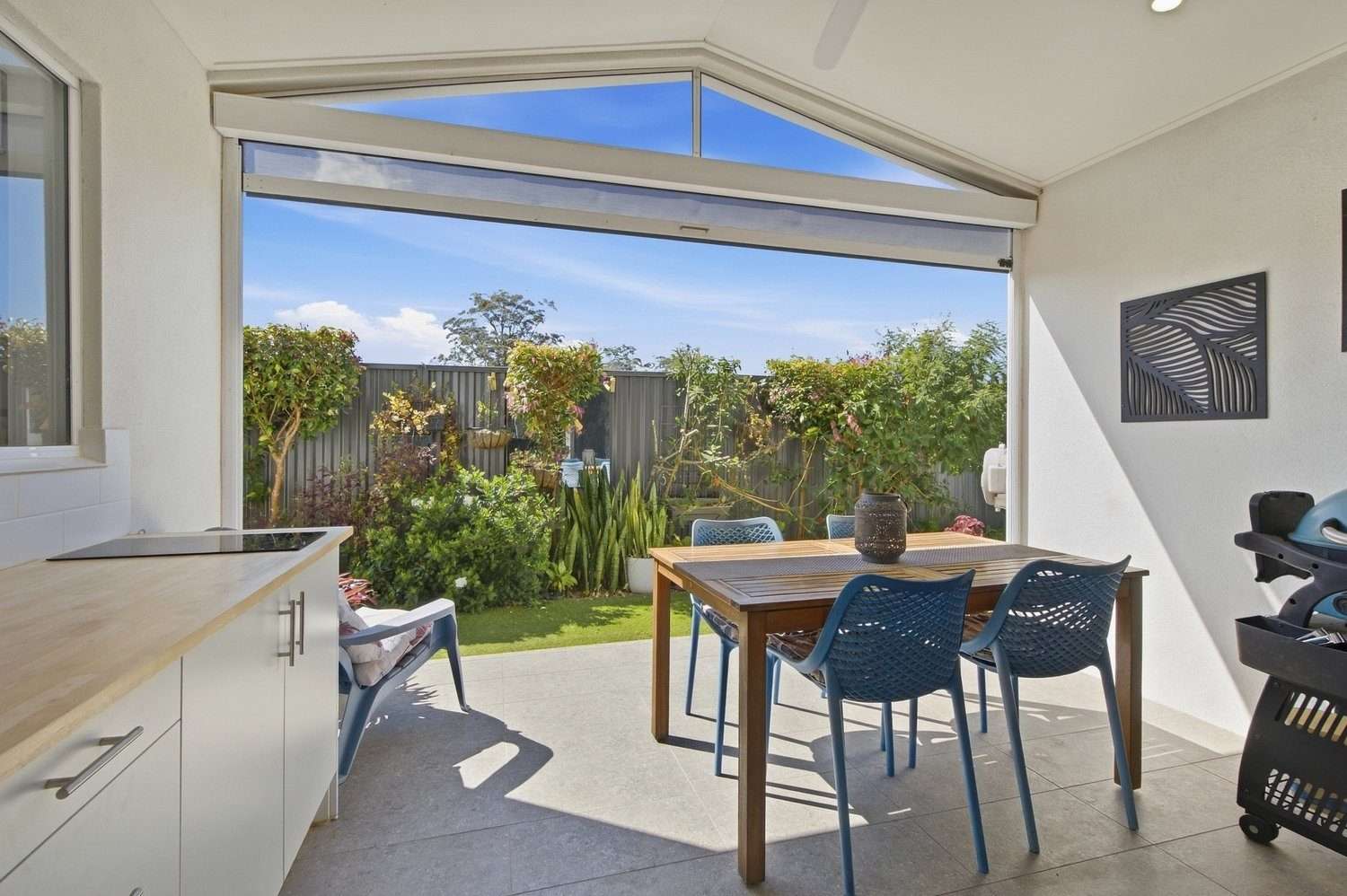 Designer Living, Outdoor Kitchen