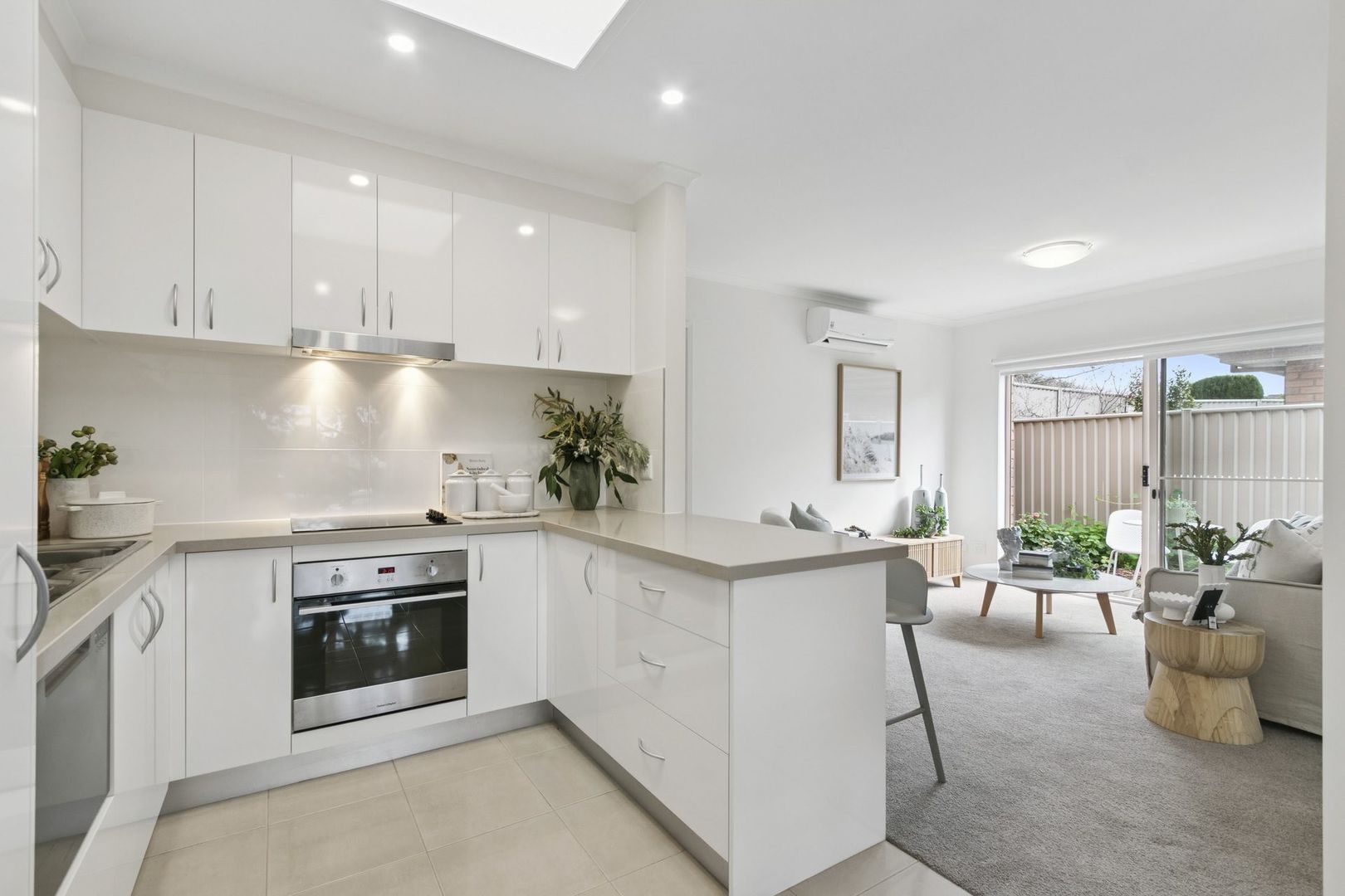 2 bed villa with private courtyard and modern kitchen