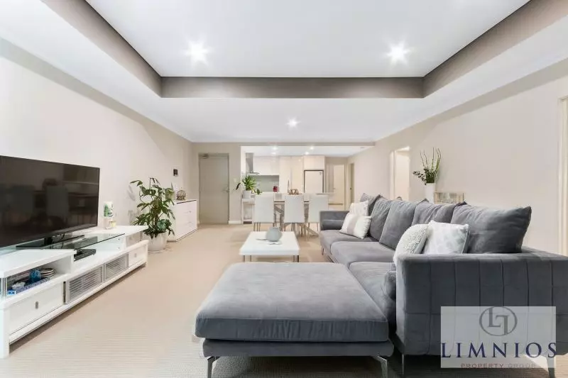 Super spacious, lock and leave Urban living