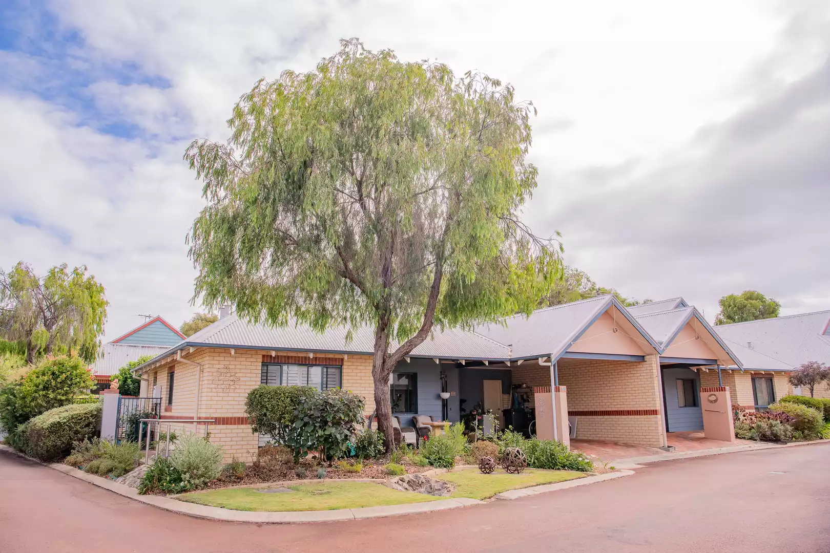 Superb 2 bedroom Independent Living Unit - Unit 37 Capecare Ray Village