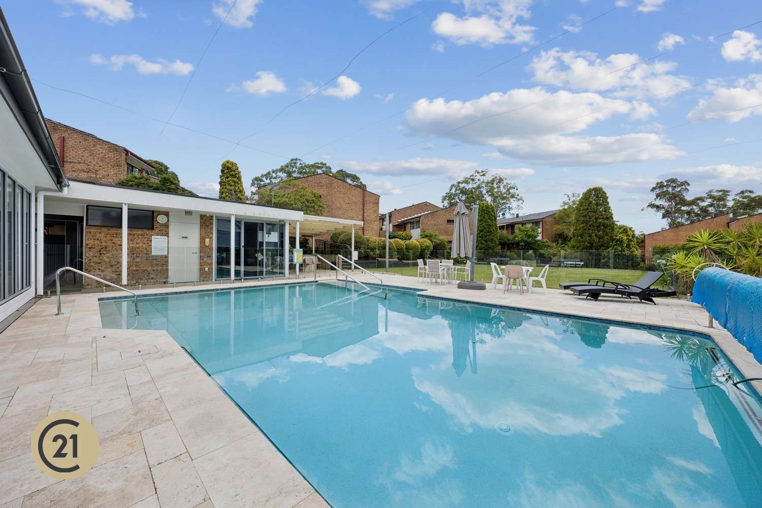 Bright & Airy One Bedroom Serviced Apartment