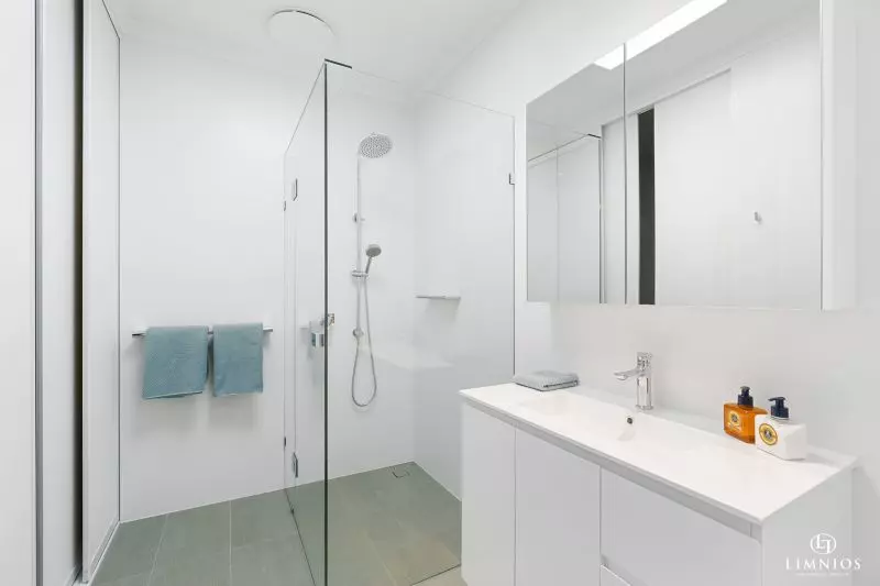 Light, bright 2 Bedroom Villa with Modern Upgrades in a Prime Location!